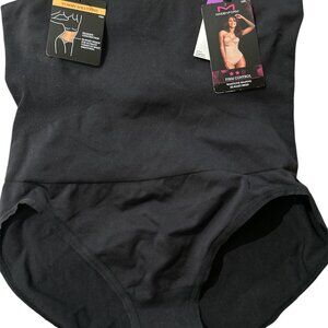 !! SOLD !!‎ Maidenform Firm Control Waistline Shaping Hi-Waist Brief Black 2XL